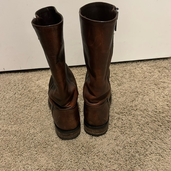 Frye Heath outside zip maple color size 6 - Picture 3 of 9